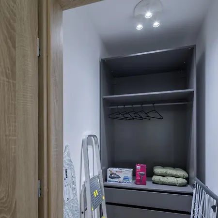 Superapart Kwiatkowskiego 44c Near In The Heart Of Daire *