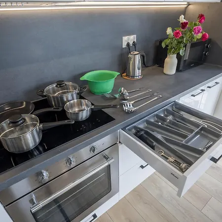 Superapart Kwiatkowskiego 44c Near In The Heart Of Daire